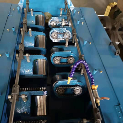  Tube straightening machine